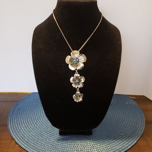 Elegant Silver Floral Necklace With Turquoise In The Center